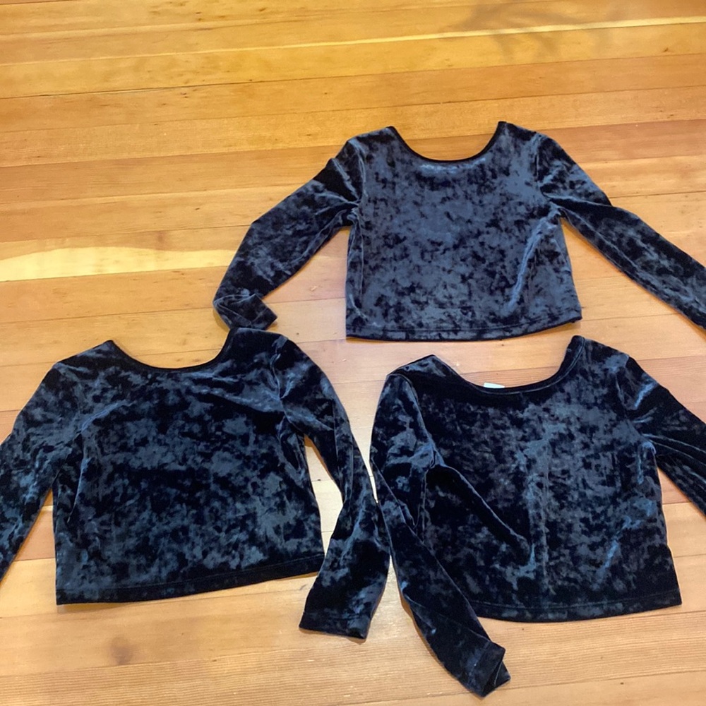 GAP kids velvet long sleeve crop style